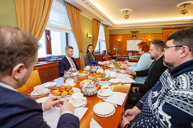 Отвечает губернатор
