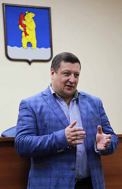 ПОЛНОМОЧИЙ МНОГО, НЕ ХВАТАЕТ СРЕДСТВ