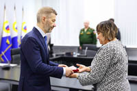 За мужество и героизм