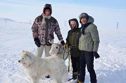 ПЕВЕК ВСТРЕЧАЕТ АВСТРАЛИЙЦЕВ