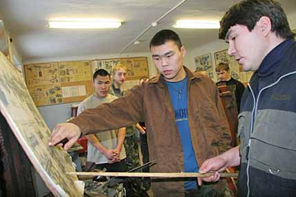 ЧУКОТКА ТРУДОУСТРОИЛА ВЫПУСКНИКОВ