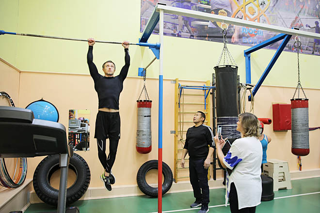 Пришлось напрячь силы