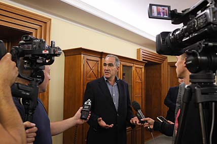 БОГАЧЕ СДЕЛАЕТ ФАБРИКА