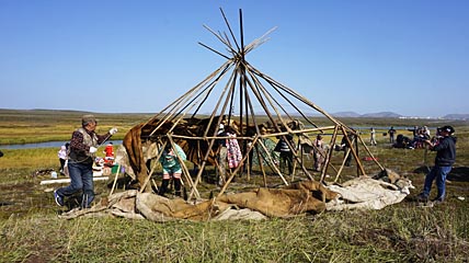 «Э’ЙН’ЭВ» ПОЗВАЛ ВНОВЬ