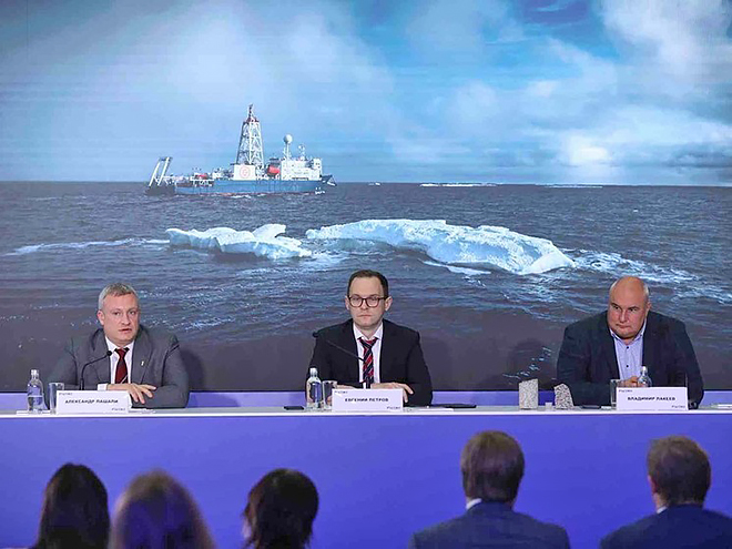 Научная экспедиция «Роснефти» добыла в Чукотском море древний гранит, открывающий тайну эволюции