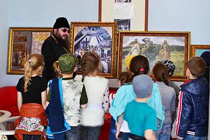 ИСТОРИЯ ОЖИЛА НА КАРТИНАХ