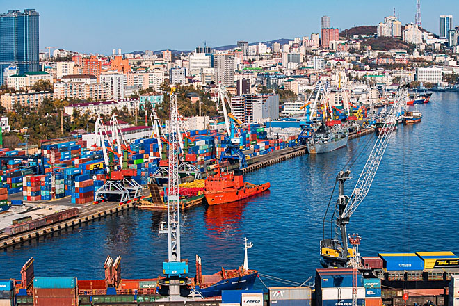 Грузооборот морских портов на Дальнем Востоке вырос на 7,5%