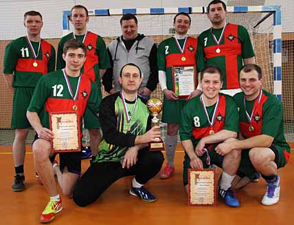 ПЕРВЫЕ ОБЛАДАТЕЛИ КУБКА МЭРА