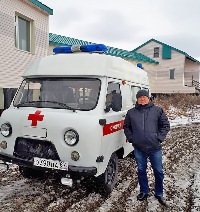 Врачебная амбулатория села Амгуэма впервые получила автомобиль «скорой помощи»