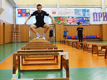 МНОГОБОРЦЫ  ЕДУТ В САЛЕХАРД