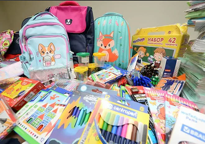 Первоклашкам лично в руки