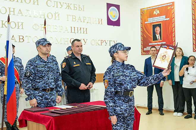 Присягнули по форме