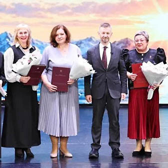 К учителям с глубокой благодарностью