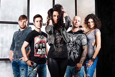 СЕМЬЯ, ЧТО ЗОВЕТСЯ LASCALA