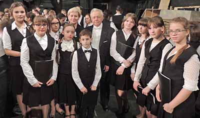 ПЕРВЫЙ АНШЛАГ ОЛИМПИЙСКОГО ХОРА