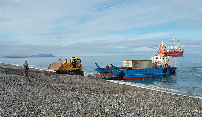 Груз тронулся