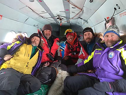 ПОЛЯРНИКИ НЕ СДАЮТСЯ