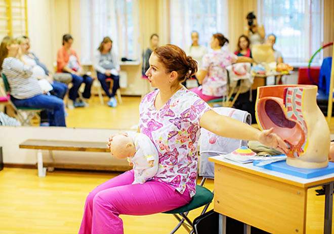 Будущих мам обучат врачи