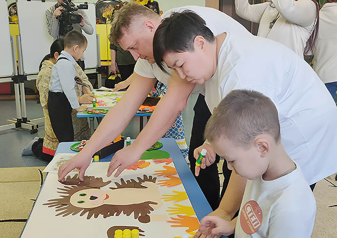 Все снежинки на одной ладони