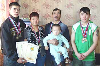 ЛЮБОЕ ДЕЛО ИМ ПО ПЛЕЧУ