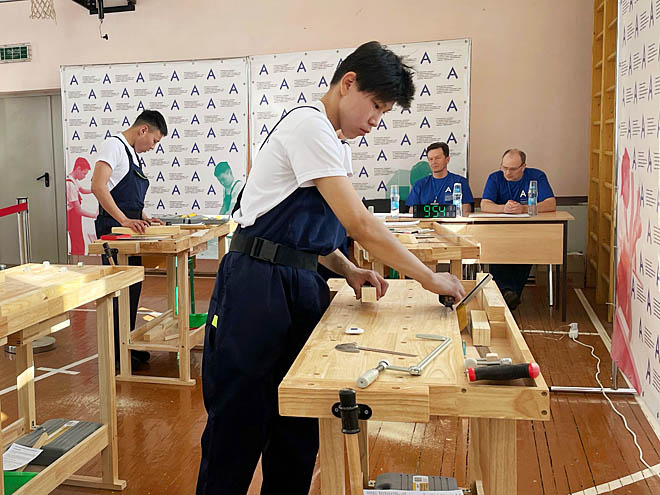 Молоды  и компетентны