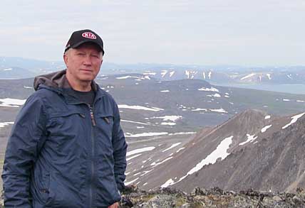 С ВЫСОТЫ ТЕНИАНОГО