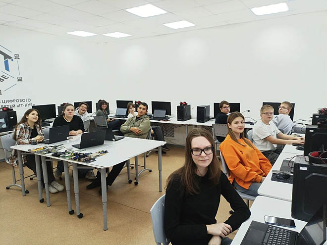 «Код будущего» на языке Python