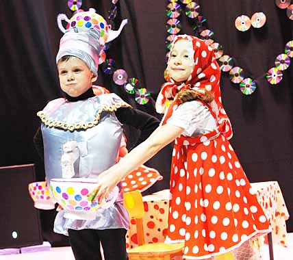 ДЕТИ ВЫШЛИ НА ПОДМОСТКИ