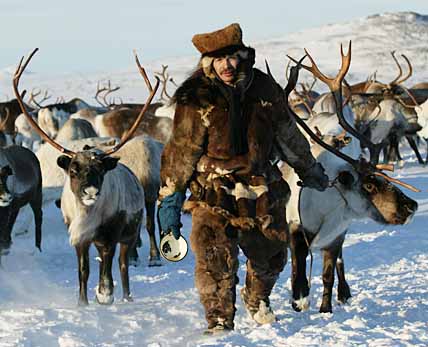 ОЛЕННЫЕ ЛЮДИ С ГОДОВОЙ ПРЕМИЕЙ