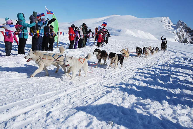 С «Надеждой» по десяти этапам