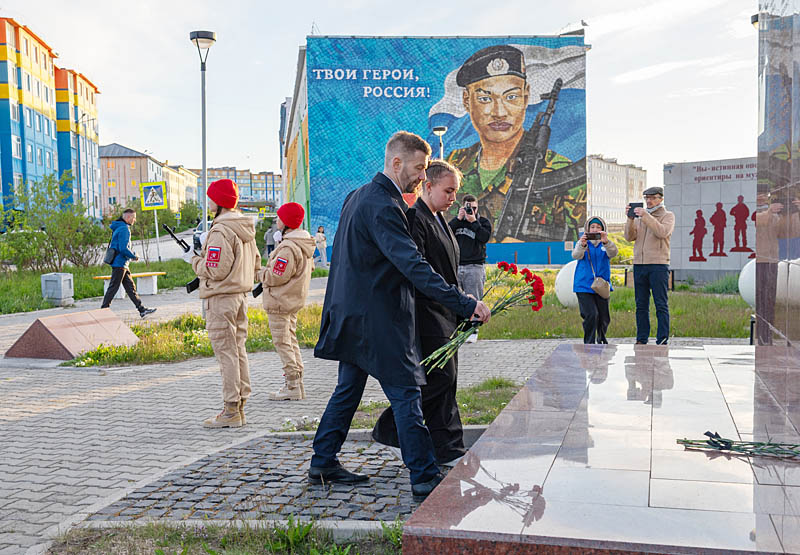 Зажигая свечи, помним