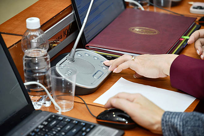 Действие программы регионального маткапитала продлили депутаты окружного парламента