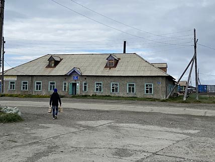 ЛИТЕРАТУРА ВОЗВРАЩАЕТСЯ НА МЕСТА