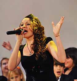 НЕ СКУДЕЕТ ЗЕМЛЯ ТАЛАНТАМИ