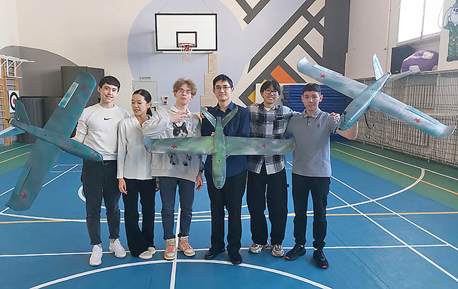 «Кутх» присмотрит с небес