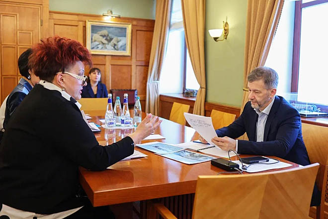 К огурцам добавят помидоры