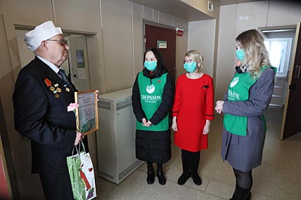 В ГОСТИ К ВЕТЕРАНАМ