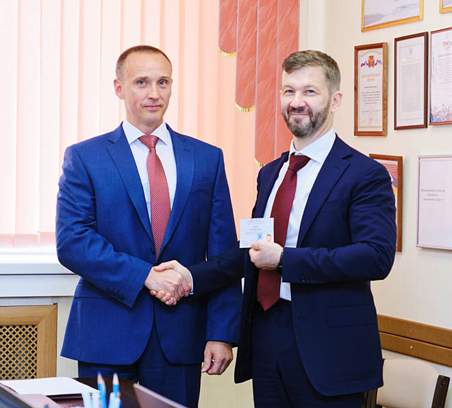 Окружной избирком зарегистрировал первого кандидата на выборах губернатора Чукотского АО