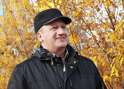 ГЛАВНЫЙ ПО ЗРЕЛИЩАМ  БЕЗ ХЛЕБА НЕ ОСТАВИТ