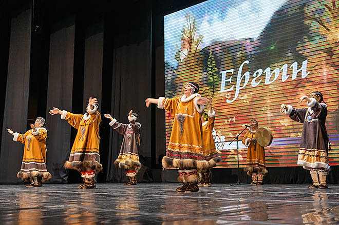 На «Полянке» семеро
