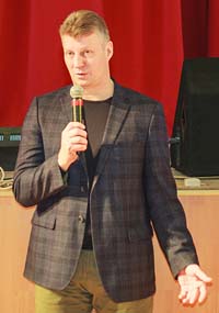 С НАРОДОМ ЛИЦОМ К ЛИЦУ