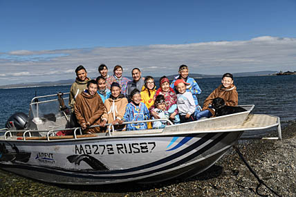 КОРНИ, ДАЮЩИЕ ЖИЗНЬ