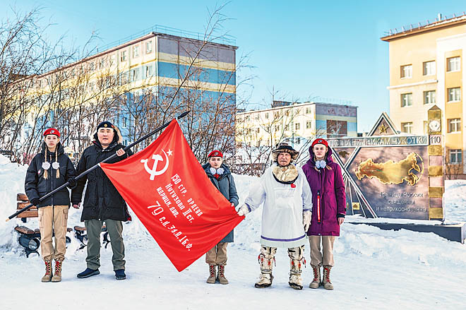 Дорогой на Запад со Знаменем Победы