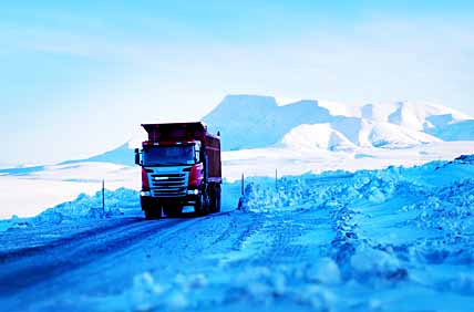 НАВСТРЕЧУ ЛЮДЯМ, С ОГЛЯДКОЙ НА ПРИРОДУ