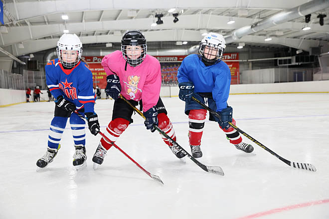 В хоккей играют настоящие… девчонки