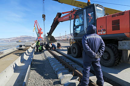 СЕРБЫ ТРУДЯТСЯ, ПЕВЕК РАЗВИВАЕТСЯ