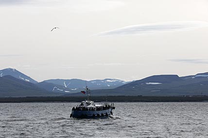 С «КАМЧАТКОЙ» ЧЕРЕЗ ВОДНУЮ ПРЕГРАДУ