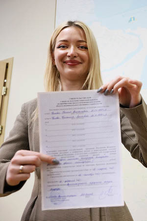 Пять молодых семей Анадыря стали обладателями сертификатов на приобретение жилья