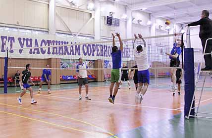 СИЛОВИКИ РАЗОБРАЛИСЬ МЕЖДУ СОБОЙ