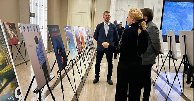 В Совете Федерации начала работу выставка современного плакатного искусства «Время смыслов»